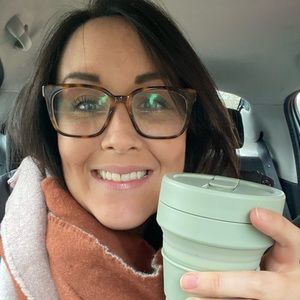 Meet your Posher, Laura